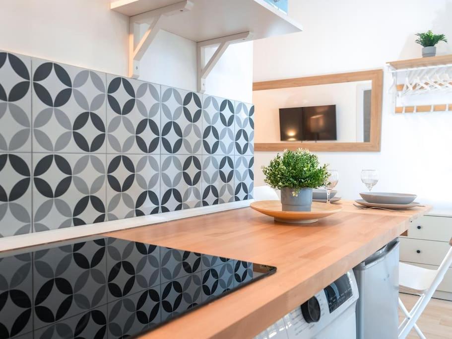 Acogedor Estudio En Triana Con Jacuzzi Y Wifi